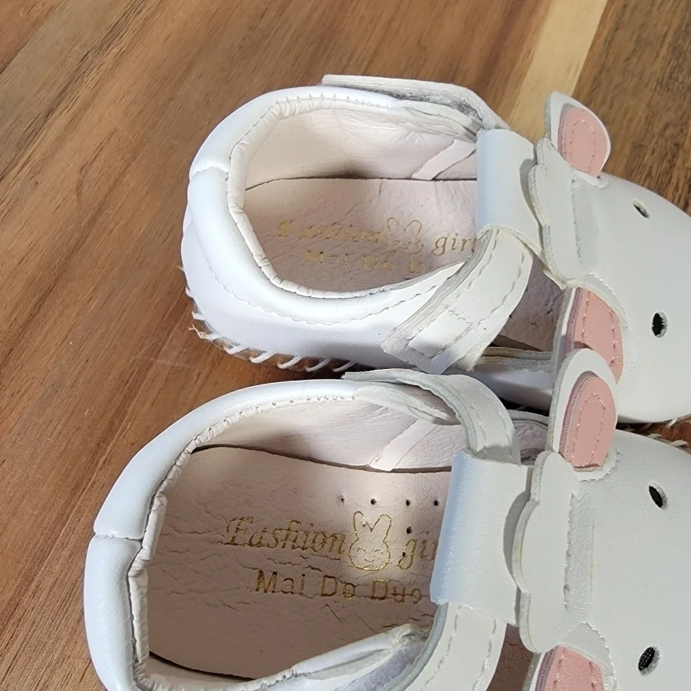 Mai Do Duo white Bunny Rabbit Baby Shoes First Walker Non Slip Size 15 / 7-8 mo.